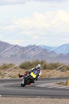 media/Nov-16-2025-Race Pace (Sun) [[8c5fa54630]]/Non Verified Riders (1st 20 Minutes)/5-Turn 15 (110pm)/